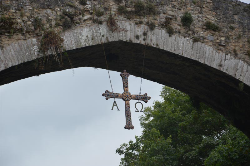 Cruz de la victoria del puente romano de Cangas de Onís.