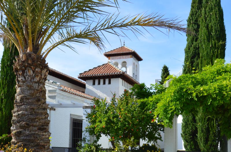 Mezquita mayor de granada en el barrio del albaicin.