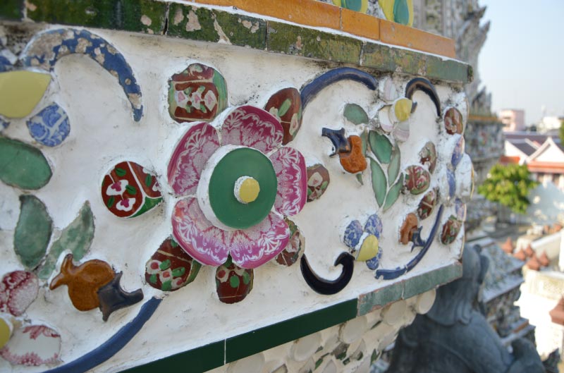 Detalles cerámicos del Wat Aun