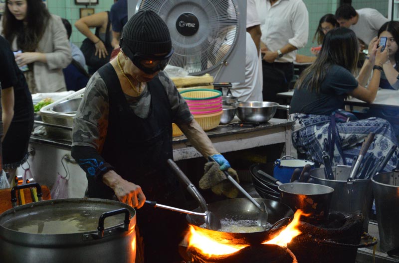 Jay Fai, comida callejera con estrella michelin.