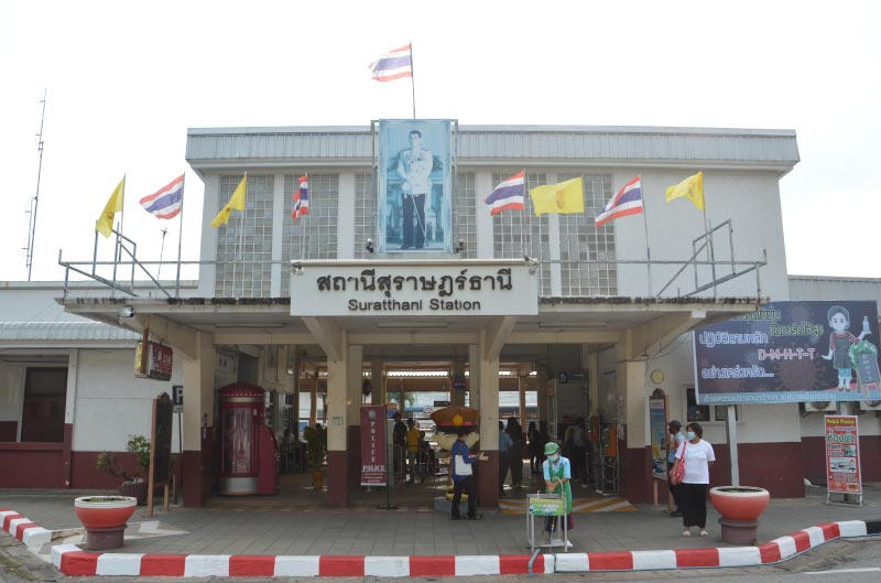 Estación de tren de Surat Thani para ir a Koh Samui.