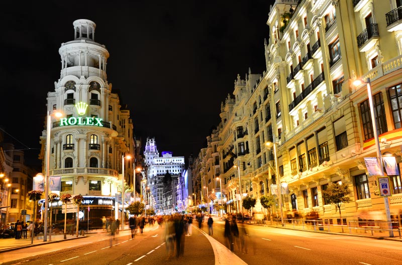 Gran Vía de Madrid por la noche