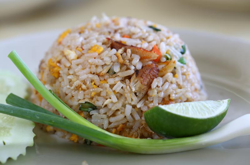 Arroz frito tipico tailandes